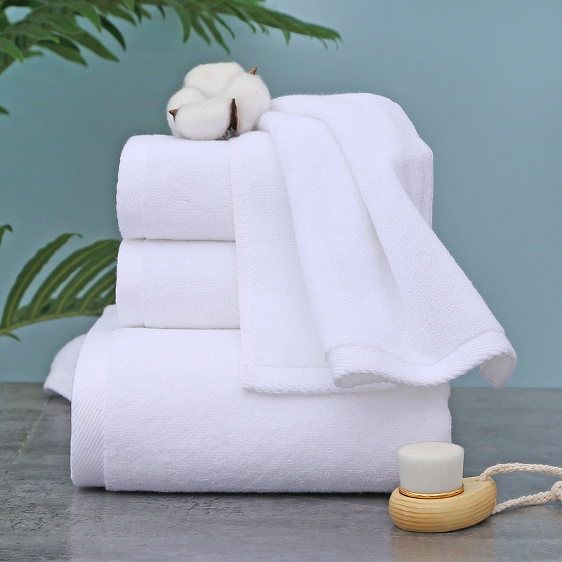 4 Piece Set 100% Cotton Bath Towels - Ultra-Soft, Absorbent, and Spa-Like, White 27 X55 inc