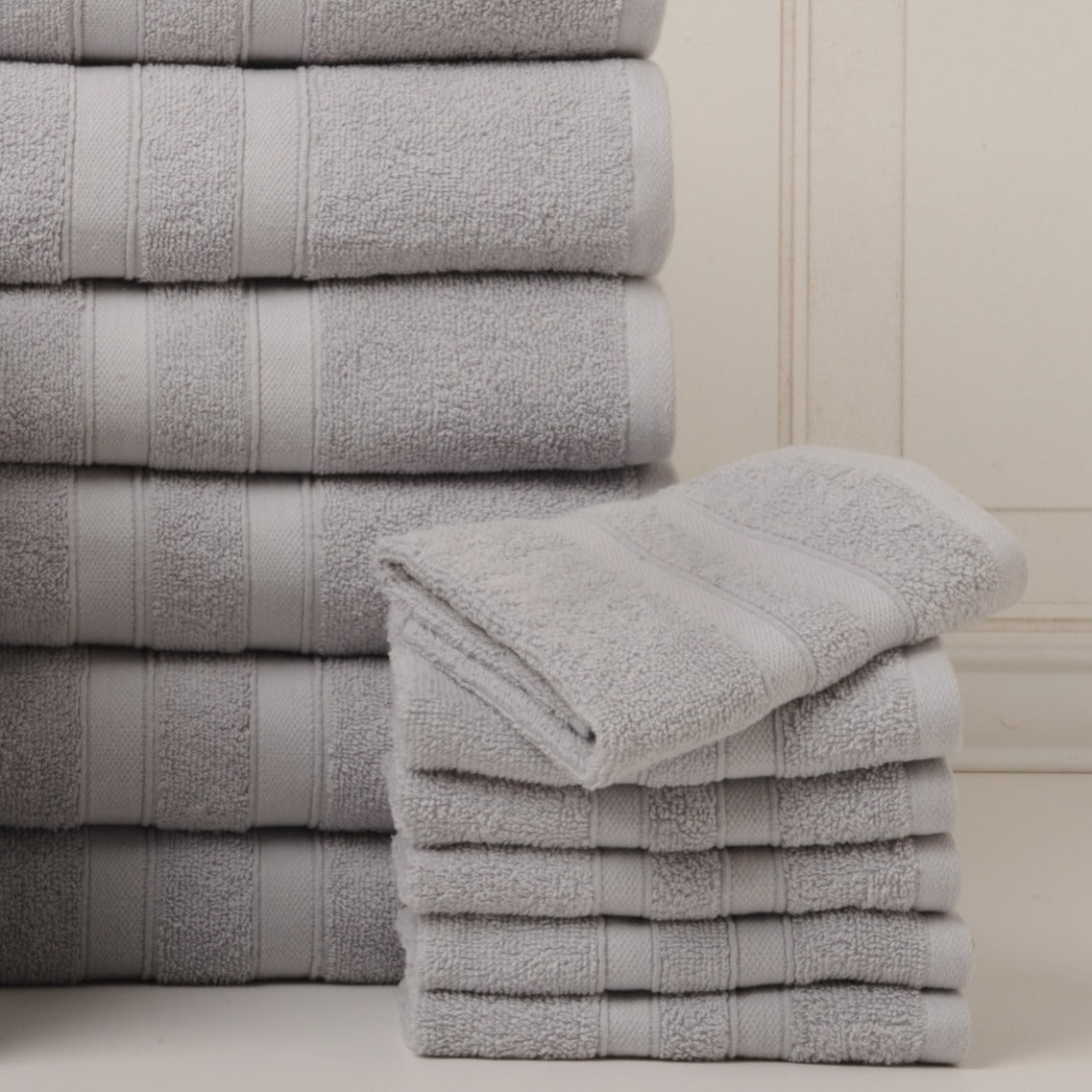 18 Piece 100% Egyptian Cotton Towel Set - Luxurious, Super Absorbent, Made in India - Includes Oversized 6 Bath towels, 6 hand towels, 6 washcloths