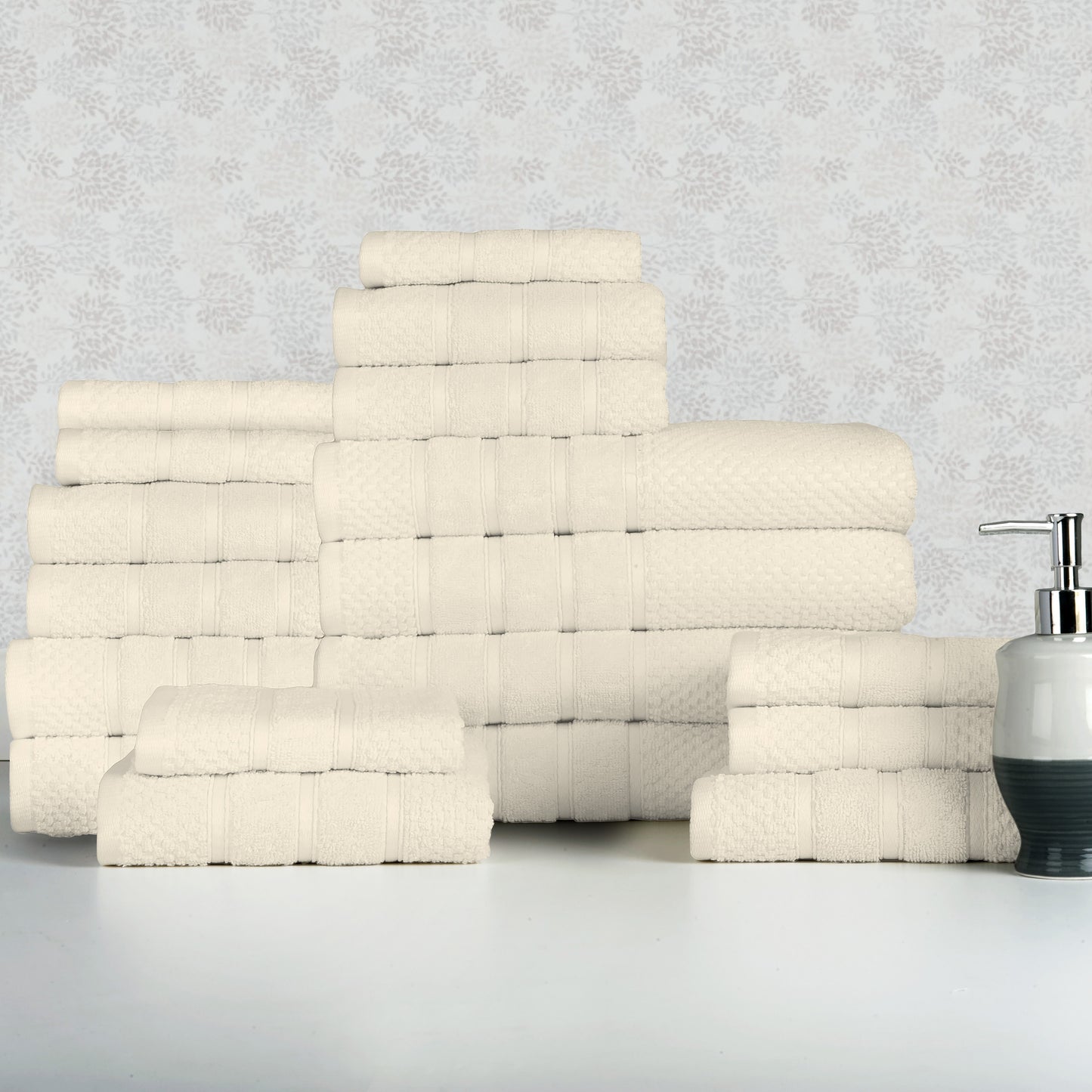 18 Piece 100% Egyptian Cotton Towel Set - Luxurious, Super Absorbent, Made in India - Includes Oversized 6 Bath towels, 6 hand towels, 6 washcloths