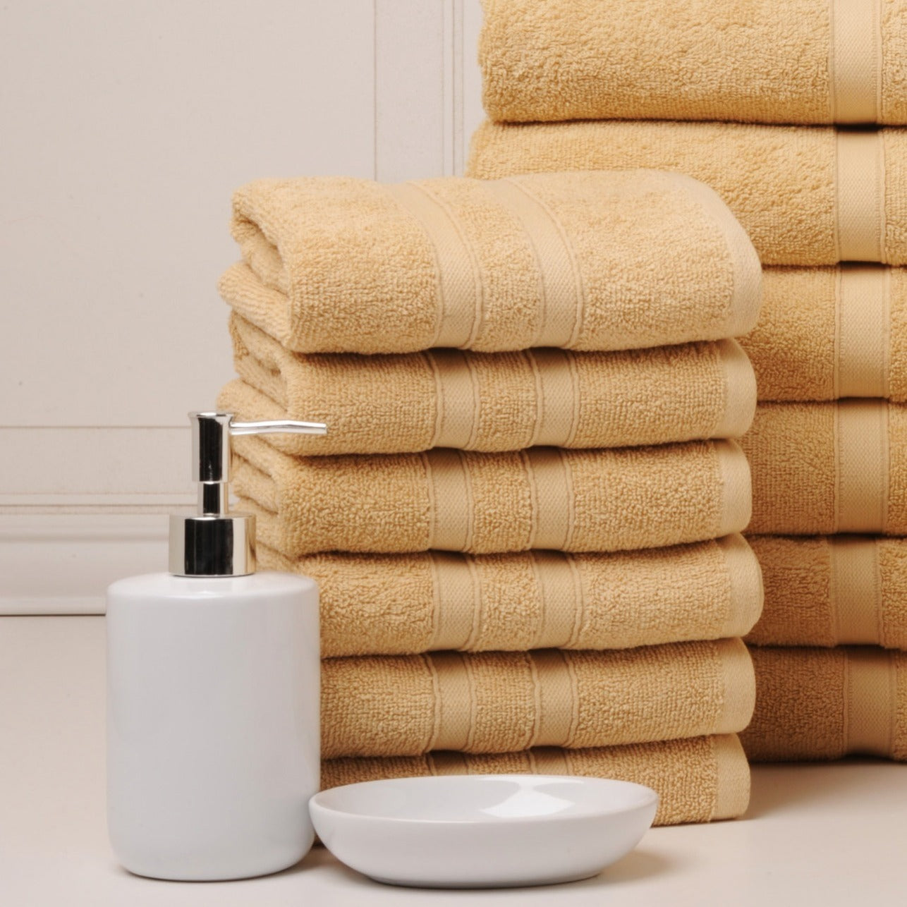 18 Piece 100% Egyptian Cotton Towel Set - Luxurious, Super Absorbent, Made in India - Includes Oversized 6 Bath towels, 6 hand towels, 6 washcloths