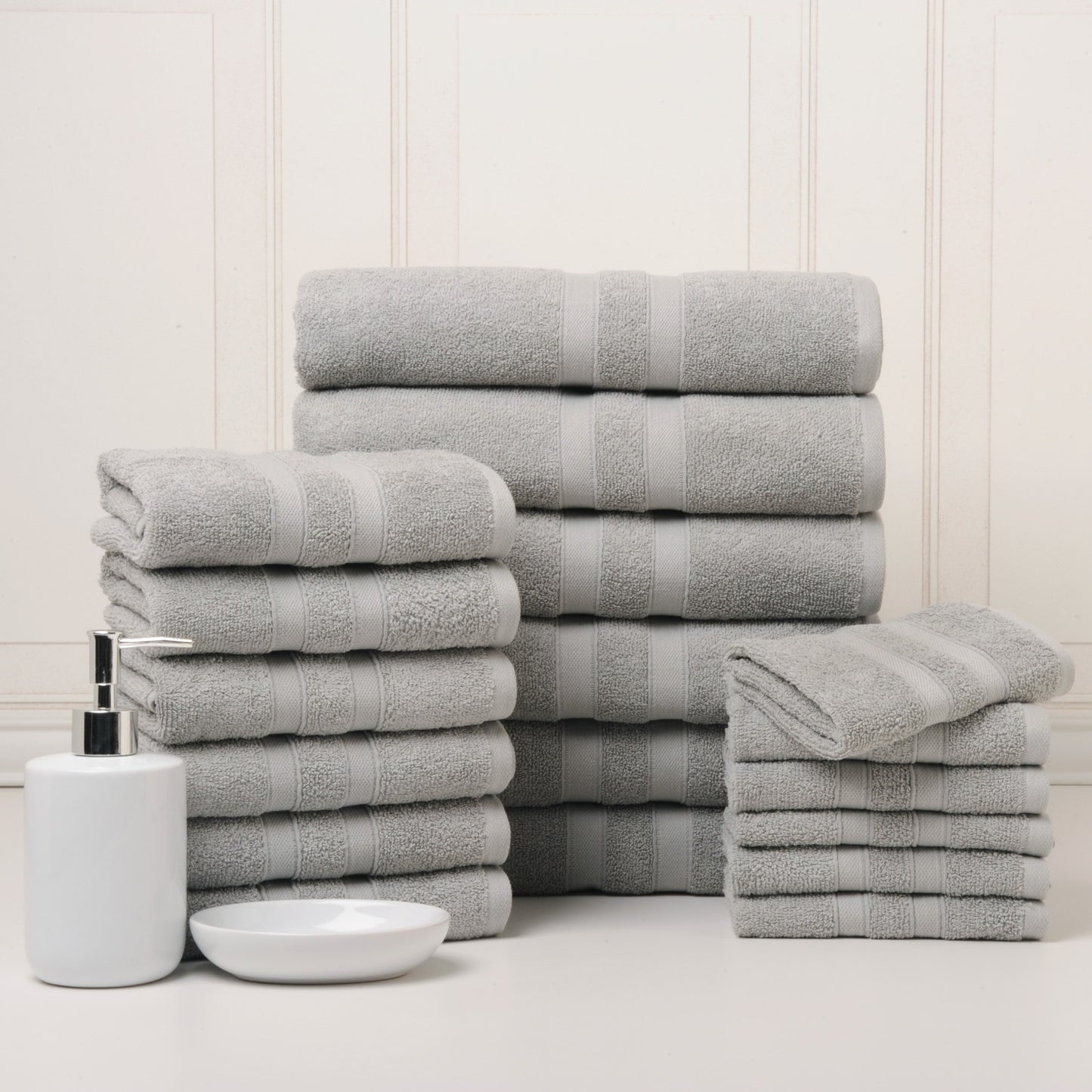 18 Piece 100% Egyptian Cotton Towel Set - Luxurious, Super Absorbent, Made in India - Includes Oversized 6 Bath towels, 6 hand towels, 6 washcloths