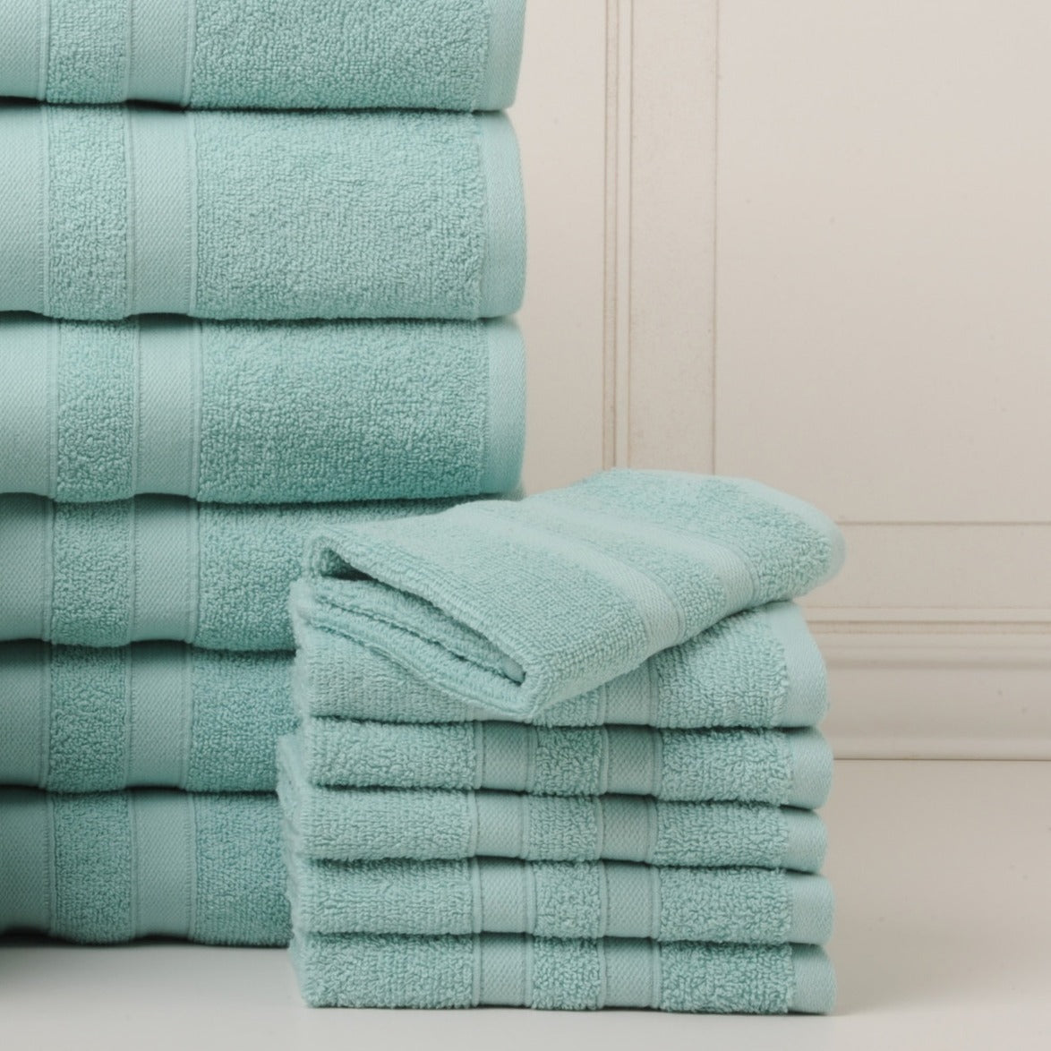 18 Piece 100% Egyptian Cotton Towel Set - Luxurious, Super Absorbent, Made in India - Includes Oversized 6 Bath towels, 6 hand towels, 6 washcloths
