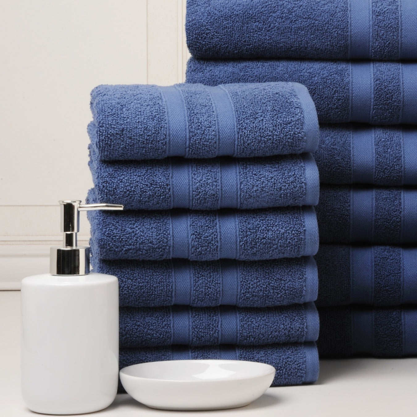 18 Piece 100% Egyptian Cotton Towel Set - Luxurious, Super Absorbent, Made in India - Includes Oversized 6 Bath towels, 6 hand towels, 6 washcloths