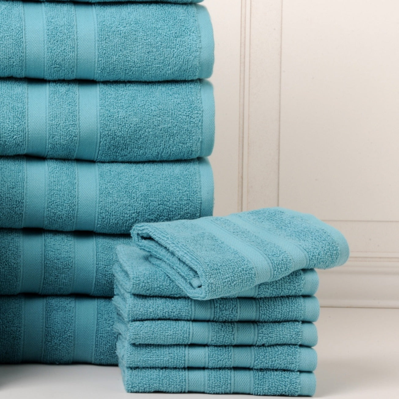 18 Piece 100% Egyptian Cotton Towel Set - Luxurious, Super Absorbent, Made in India - Includes Oversized 6 Bath towels, 6 hand towels, 6 washcloths