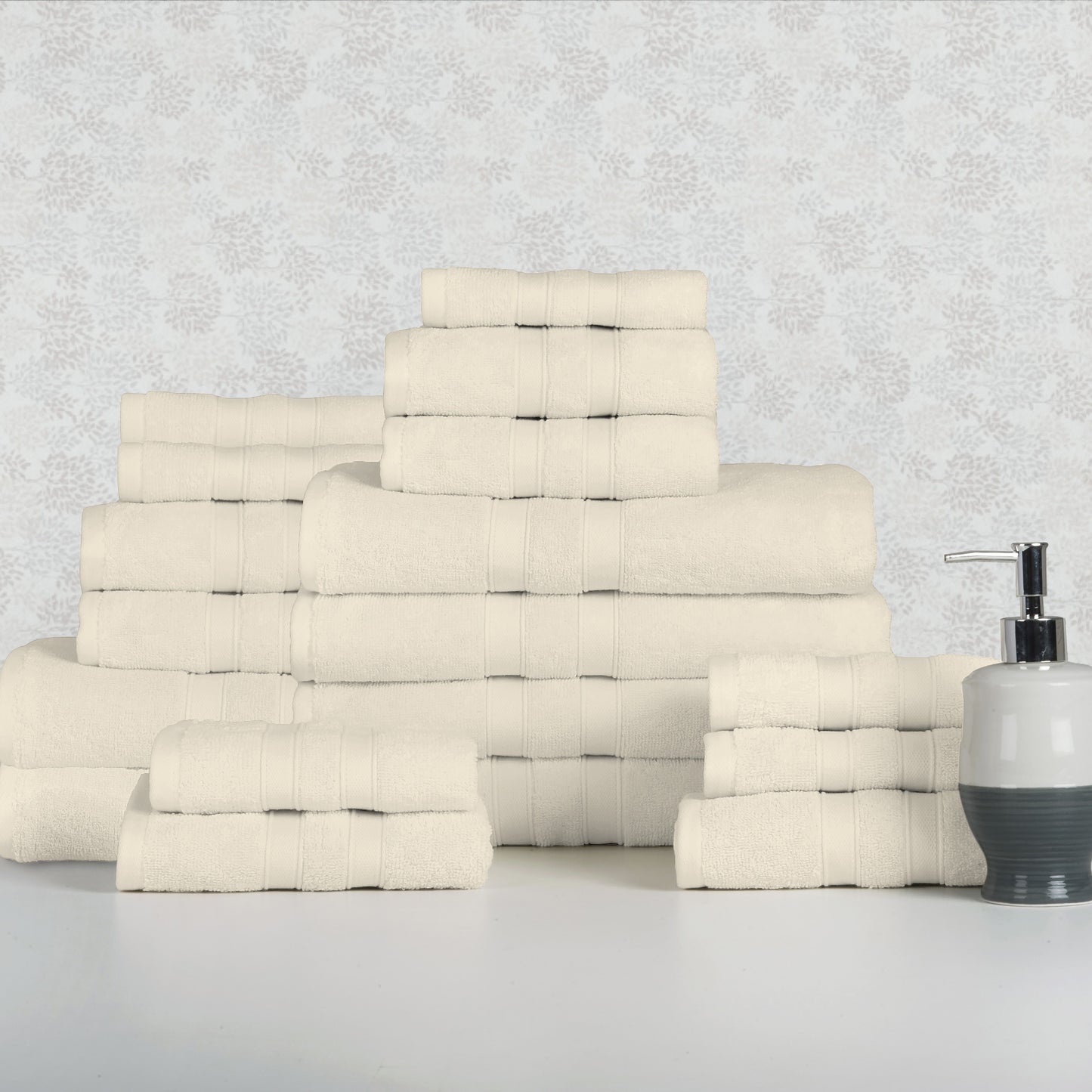 18 Piece 100% Egyptian Cotton Towel Set - Luxurious, Super Absorbent, Made in India - Includes Oversized 6 Bath towels, 6 hand towels, 6 washcloths