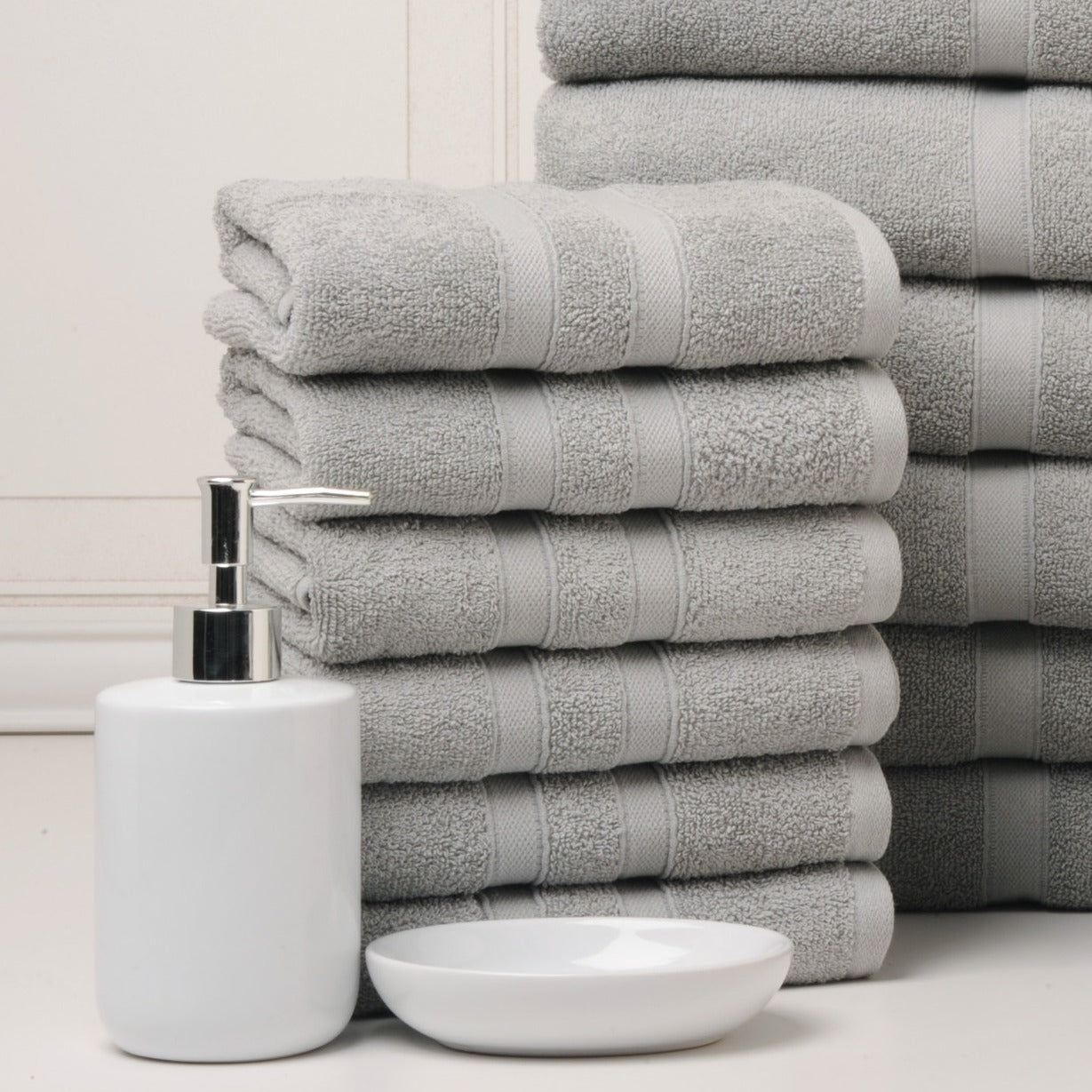 18 Piece 100% Egyptian Cotton Towel Set - Luxurious, Super Absorbent, Made in India - Includes Oversized 6 Bath towels, 6 hand towels, 6 washcloths
